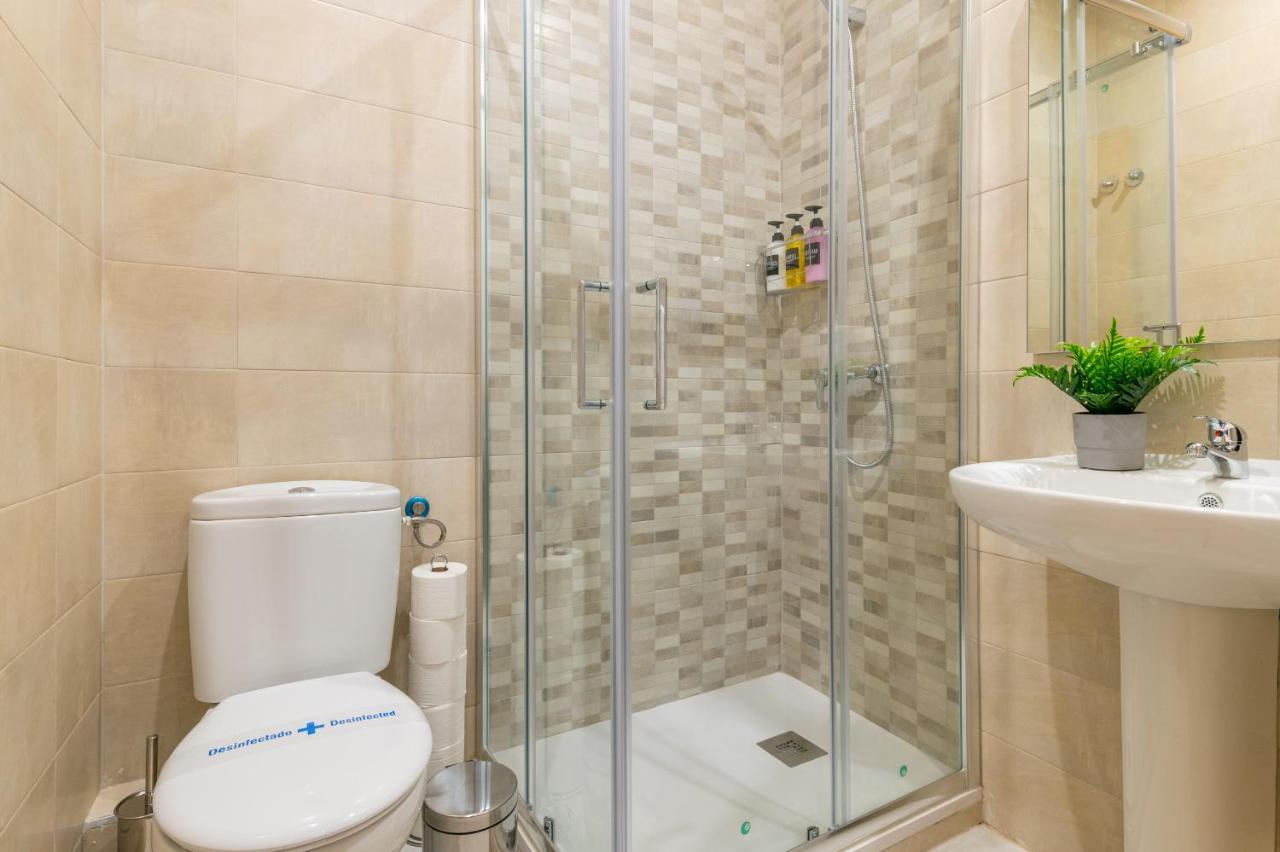 Centrico Apartamento Con 3 Banos En Puerta Del Sol Y Atocha Madrid Eksteriør billede
