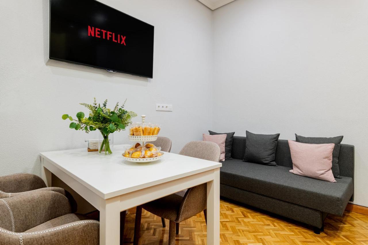 Centrico Apartamento Con 3 Banos En Puerta Del Sol Y Atocha Madrid Eksteriør billede