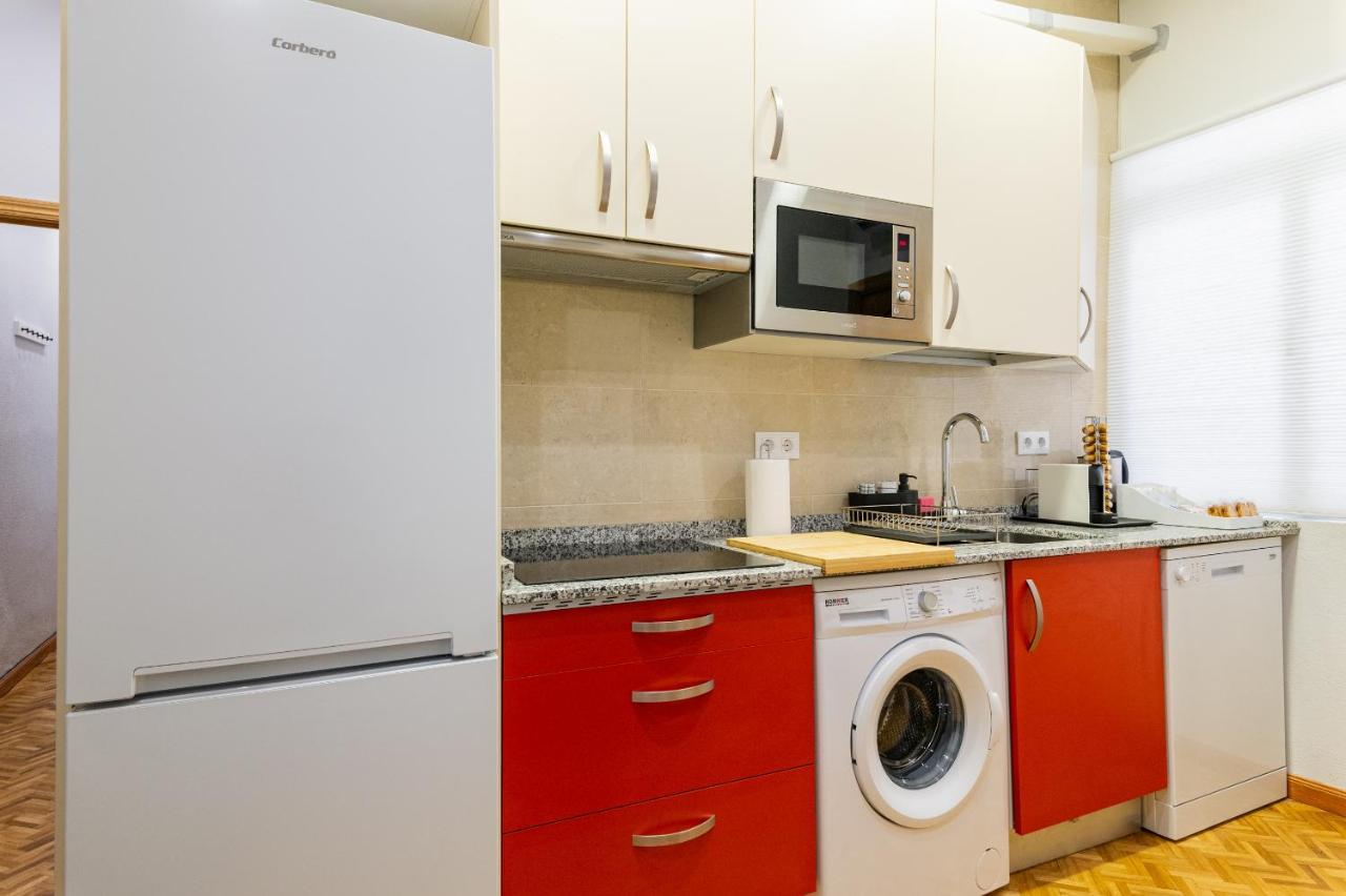 Centrico Apartamento Con 3 Banos En Puerta Del Sol Y Atocha Madrid Eksteriør billede