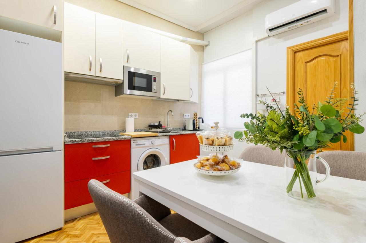 Centrico Apartamento Con 3 Banos En Puerta Del Sol Y Atocha Madrid Eksteriør billede